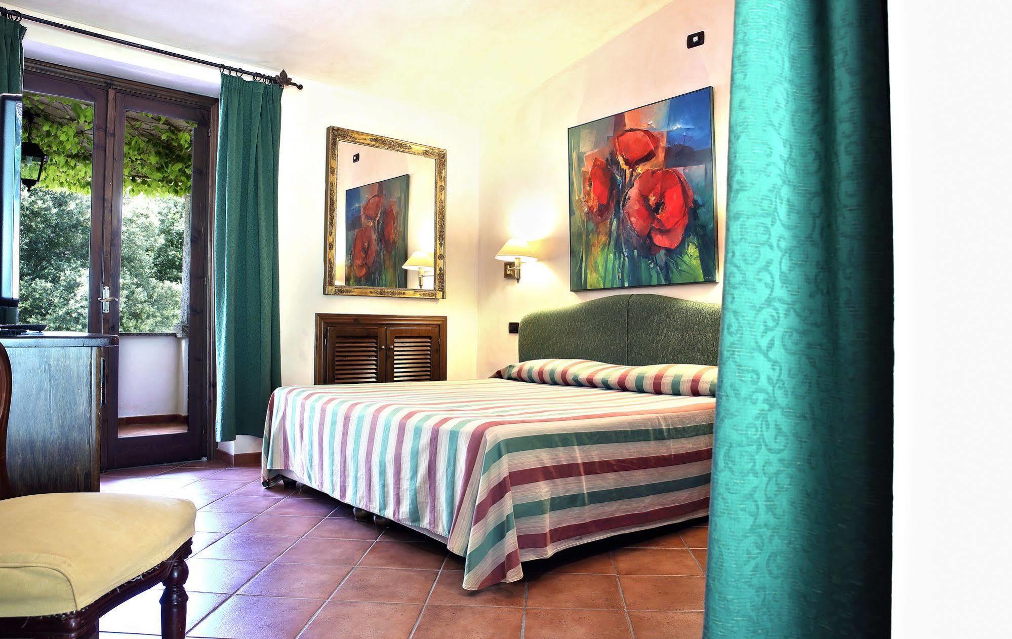 L'Agnata Di De Andre Boutique Hotel Tempio Pausania Bagian luar foto