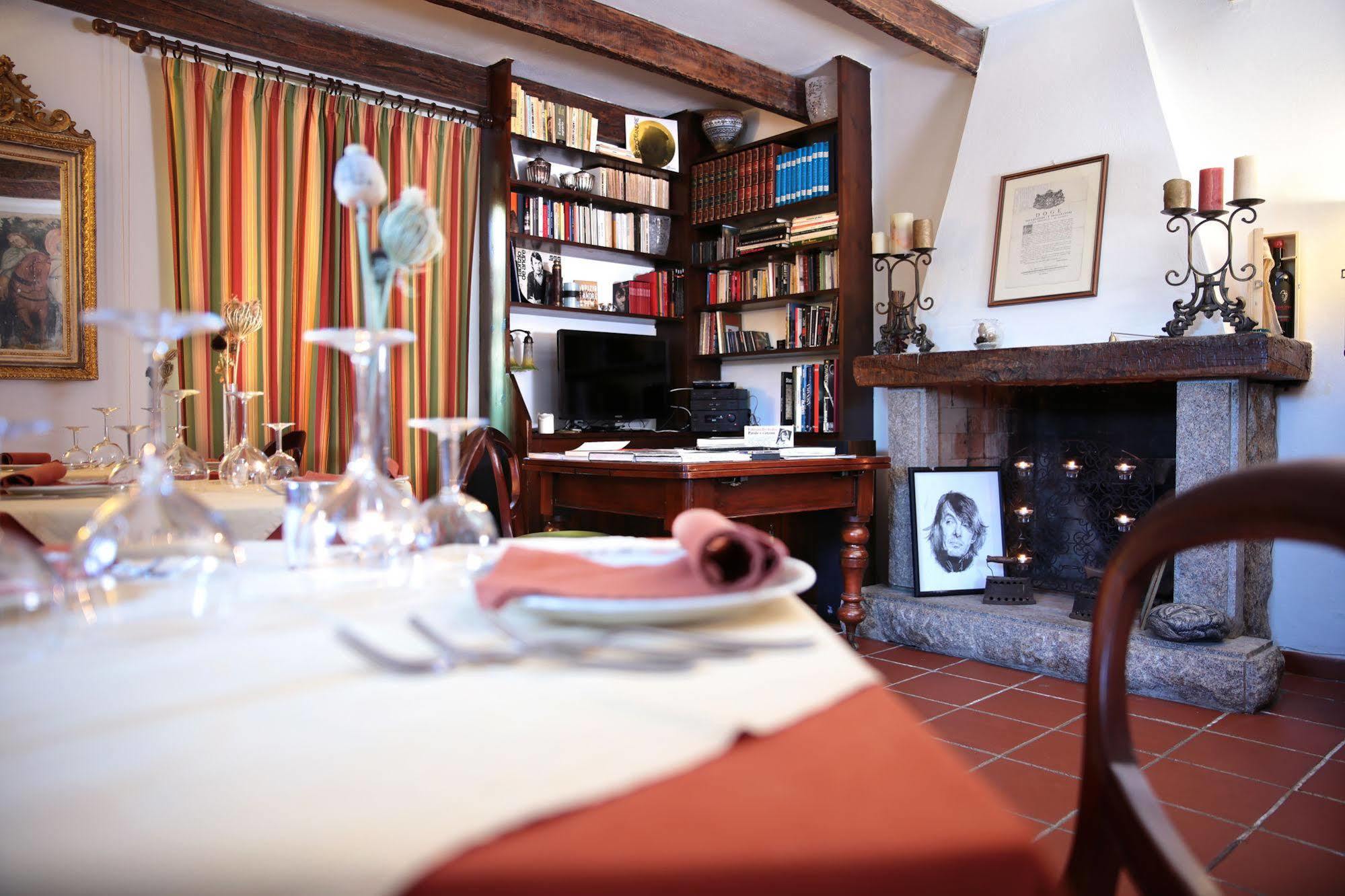 L'Agnata Di De Andre Boutique Hotel Tempio Pausania Bagian luar foto